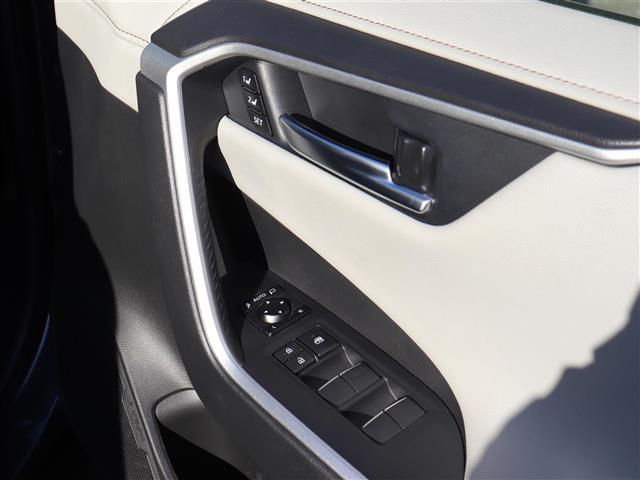 ＲＡＶ４ Ｇ　Ｚパッケージ　パワーリアゲート　インテリジェントクリアランスソナー　Ｂトゥース　ＬＤＡ　オートマチックハイビーム　ＡＷＤ　ＬＥＤライト　ＵＳＢ接続　オートクルーズ　横滑り防止装置　バックガイドモニター　ナビ　ＡＢＳ（15枚目）