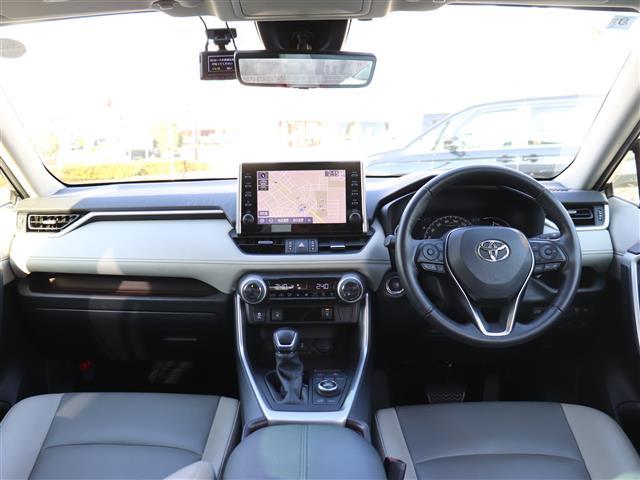 ＲＡＶ４ Ｇ　Ｚパッケージ　パワーリアゲート　インテリジェントクリアランスソナー　Ｂトゥース　ＬＤＡ　オートマチックハイビーム　ＡＷＤ　ＬＥＤライト　ＵＳＢ接続　オートクルーズ　横滑り防止装置　バックガイドモニター　ナビ　ＡＢＳ（42枚目）