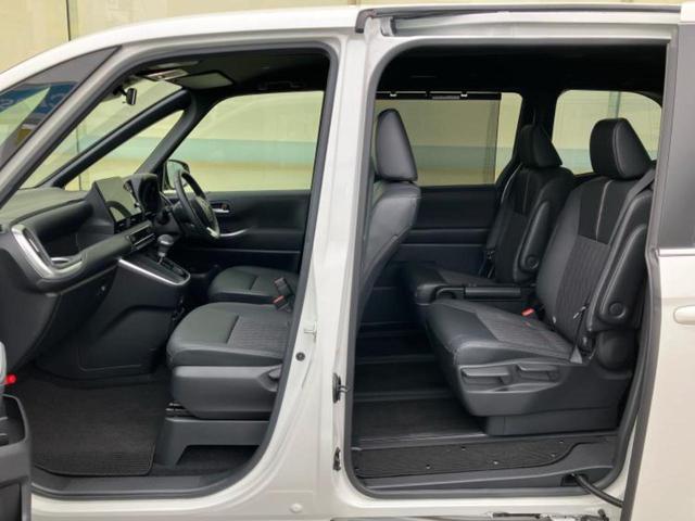 ＷＥＣＡＲＳでは各商談席に大型モニターをご用意しております！見やすい大画面でゆったりと全国の在庫をご覧いただけます！是非ご来店お待ちしております！