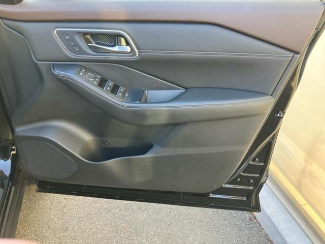 エクストレイル 4WD G e-4ORCE 新品タイヤ/サンルーフ/BOSE/保証書/純正 12.3インチ メモリーナビ/インテリジェントルームミラー/衝突安全装置/シートヒーター/全方位モニター/車線逸脱防止支援システム/シート 合皮 4WD(20枚目)