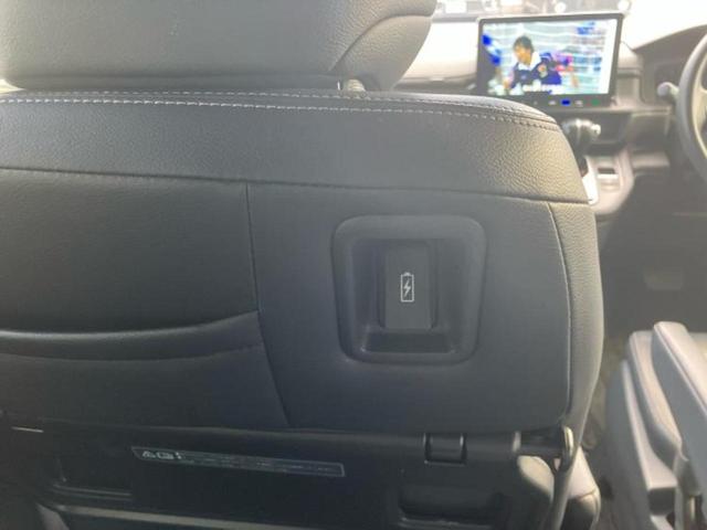 ステップワゴン スパーダ 新品タイヤ/保証書/純正 SDナビ/フリップダウンモニター 純正 15.6インチ/衝突安全装置/両側電動スライドドア/車線逸脱防止支援システム/シート ハーフレザー/電動バックドア バックカメラ(29枚目)