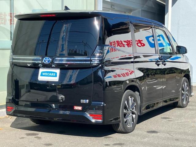 ヴォクシー ハイブリッドS-Z 新品タイヤ/保証書/ディスプレイオーディオ+ナビ10.5インチ/フリップダウンモニター 純正 14インチ/デジタルインナーミラー/衝突安全装置/両側電動スライドドア/シートヒーター バックカメラ(3枚目)