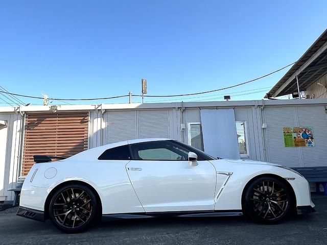 ＧＴ－Ｒ ブラックエディション　ドライカーボン製トランクリッド／リアスポイラー　ディーラー整備記録簿（Ｈ３１・Ｒ２・３・４・６）（6枚目）