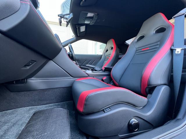 ＧＴ－Ｒ ブラックエディション　ドライカーボン製トランクリッド／リアスポイラー　ディーラー整備記録簿（Ｈ３１・Ｒ２・３・４・６）（20枚目）