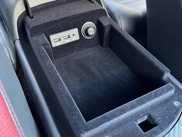 ＧＴ－Ｒ ブラックエディション　ドライカーボン製トランクリッド／リアスポイラー　ディーラー整備記録簿（Ｈ３１・Ｒ２・３・４・６）（49枚目）