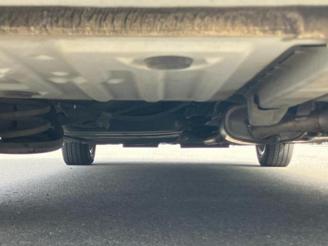 エスクァイア ハイブリッドGi 純正エアロ/保証書/純正 9インチ SDナビ/フリップダウンモニター/両側電動スライドドア/シートヒーター/ヘッドランプ LED/ETC/EBD付ABS/横滑り防止装置/アイドリングストップ 記録簿(56枚目)