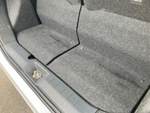 タント カスタムRSスタイルセレクション 新品タイヤ/保証書/社外 9インチ SDナビ/衝突安全装置/両側電動スライドドア/シートヒーター/車線逸脱防止支援システム/ヘッドランプ LED/ETC/EBD付ABS/横滑り防止装置 レーンアシスト(25枚目)