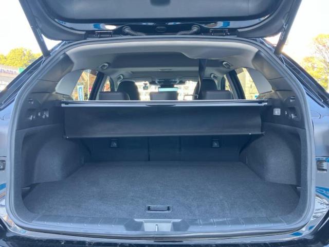 レヴォーグ 4WD STIスポーツR EXブラックインテリアセレクション サンルーフ/保証書/純正 SDナビ/デジタルインナーミラー/シートヒーター/全方位モニター/車線逸脱防止支援システム/シート ハーフレザー/電動バックドア/ヘッドランプ LED/ETC 全周囲カメラ(8枚目)