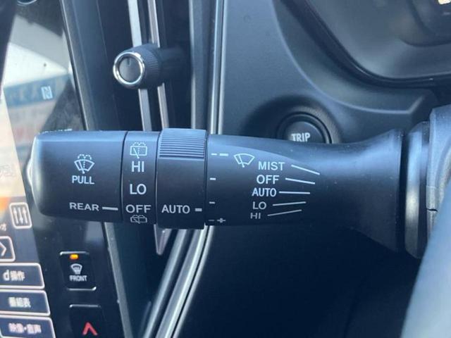 レヴォーグ 4WD STIスポーツR EXブラックインテリアセレクション サンルーフ/保証書/純正 SDナビ/デジタルインナーミラー/シートヒーター/全方位モニター/車線逸脱防止支援システム/シート ハーフレザー/電動バックドア/ヘッドランプ LED/ETC 全周囲カメラ(17枚目)