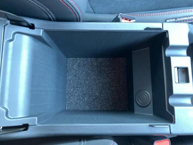 レヴォーグ 4WD STIスポーツR EXブラックインテリアセレクション サンルーフ/保証書/純正 SDナビ/デジタルインナーミラー/シートヒーター/全方位モニター/車線逸脱防止支援システム/シート ハーフレザー/電動バックドア/ヘッドランプ LED/ETC 全周囲カメラ(35枚目)