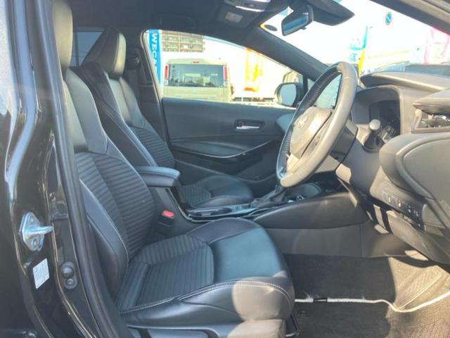 カローラツーリング ハイブリッドダブルバイビー 純正エアロ/保証書/ディスプレイオーディオ+ナビ9インチ/トヨタセーフティセンス/シートヒーター 前席/車線逸脱防止支援システム/シート ハーフレザー/ヘッドランプ LED 衝突被害軽減システム(4枚目)