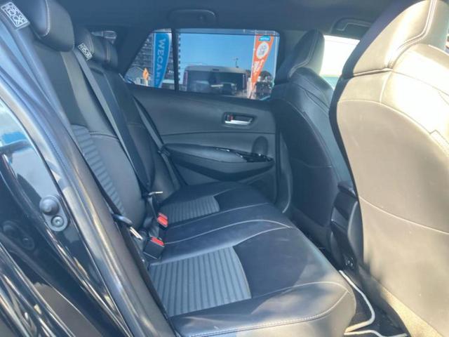 カローラツーリング ハイブリッドダブルバイビー 純正エアロ/保証書/ディスプレイオーディオ+ナビ9インチ/トヨタセーフティセンス/シートヒーター 前席/車線逸脱防止支援システム/シート ハーフレザー/ヘッドランプ LED 衝突被害軽減システム(5枚目)