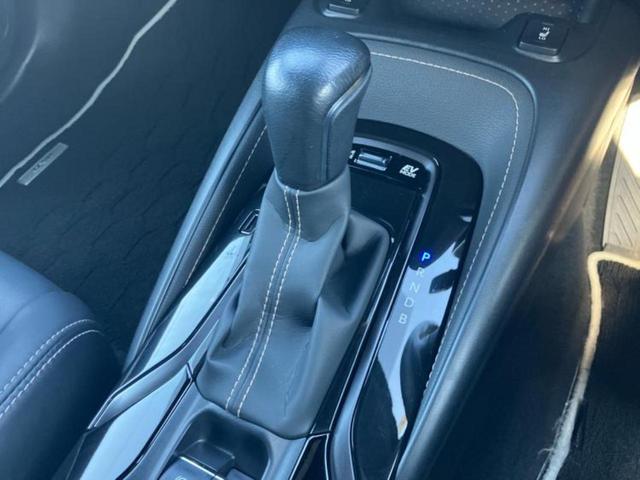 カローラツーリング ハイブリッドダブルバイビー 純正エアロ/保証書/ディスプレイオーディオ+ナビ9インチ/トヨタセーフティセンス/シートヒーター 前席/車線逸脱防止支援システム/シート ハーフレザー/ヘッドランプ LED 衝突被害軽減システム(18枚目)