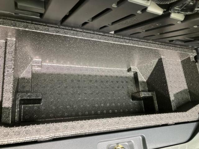 タント ファンクロスターボ　新品タイヤ／保証書／純正　１０インチ　ＳＤナビ／衝突安全装置／両側電動スライドドア／シートヒーター／パノラマモニター／車線逸脱防止支援システム／ドライブレコーダー　純正／ヘッドランプ　ＬＥＤ　禁煙車（25枚目）