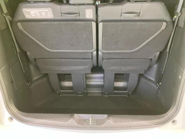 ステップワゴン ｅＨＥＶスパーダプレミアムライン　純正　１１インチ　ＳＤナビ／フリップダウンモニター　純正　１５．６インチ／衝突安全装置／両側電動スライドドア／シートヒーター／全方位モニター／車線逸脱防止支援システム／シート　ハーフレザー　禁煙車（28枚目）