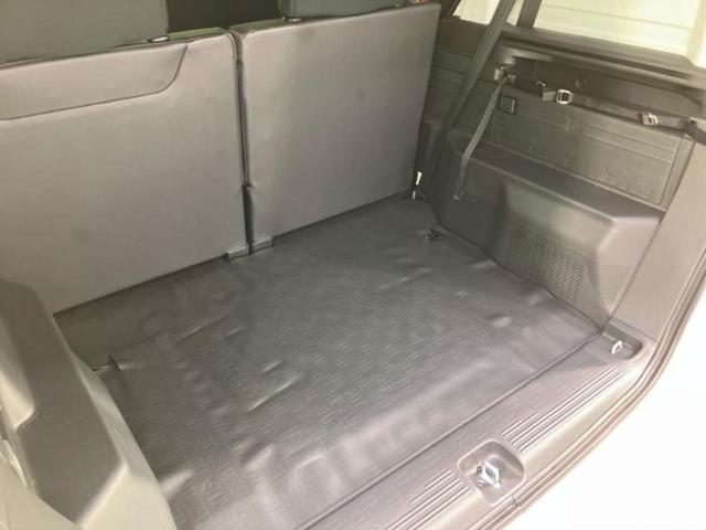 WECARSでは各商談席に大型モニターをご用意しております!見やすい大画面でゆったりと全国の在庫をご覧いただけます!是非ご来店お待ちしております!