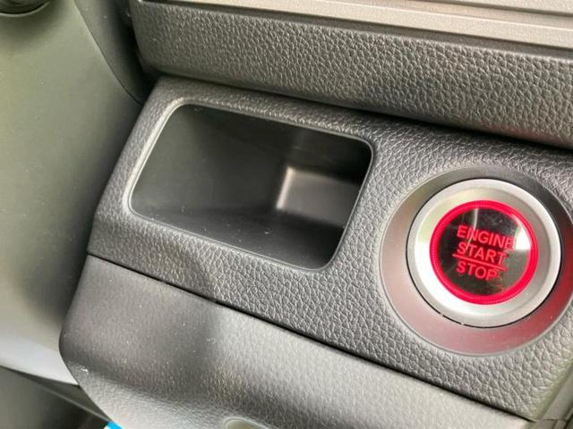 WECARSでは各商談席に大型モニターをご用意しております!見やすい大画面でゆったりと全国の在庫をご覧いただけます!是非ご来店お待ちしております!