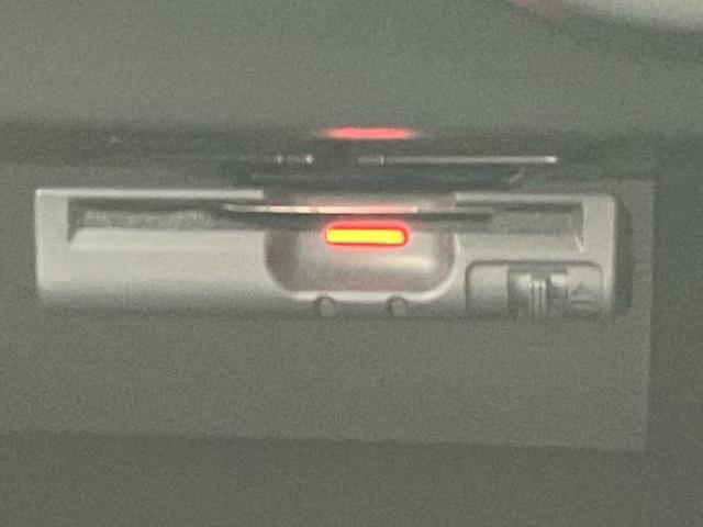 ノート X DIG-Sエマブレパッケージ 新品タイヤ/純正 SDナビ/衝突安全装置/アラウンドビューモニター/車線逸脱防止支援システム/Bluetooth接続/ETC/EBD付ABS/横滑り防止装置/アイドリングストップ/フルセグTV/DVD(27枚目)