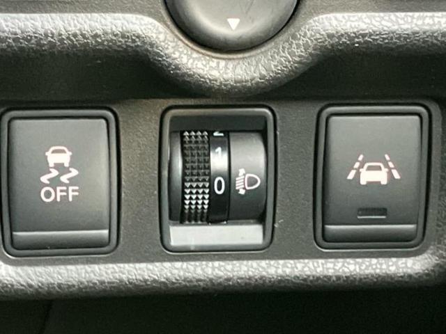 ノート X DIG-Sエマブレパッケージ 新品タイヤ/純正 SDナビ/衝突安全装置/アラウンドビューモニター/車線逸脱防止支援システム/Bluetooth接続/ETC/EBD付ABS/横滑り防止装置/アイドリングストップ/フルセグTV/DVD(30枚目)