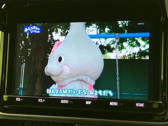 ヴォクシー ハイブリッドＺＳ　保証書／純正　９インチ　ＳＤナビ／トヨタセーフティセンス／両側電動スライドドア／車線逸脱防止支援システム／ドライブレコーダー　前後／ヘッドランプ　ＬＥＤ／Ｂｌｕｅｔｏｏｔｈ接続／ＥＴＣ　バックカメラ（12枚目）