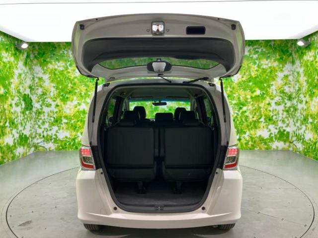 フリード GH 保証書/社外 SDナビ/電動スライドドア/ドライブレコーダー 前後/ヘッドランプ HID/Bluetooth接続/ETC/ABS/横滑り防止装置/アイドリングストップ/バックモニター/フルセグTV(20枚目)