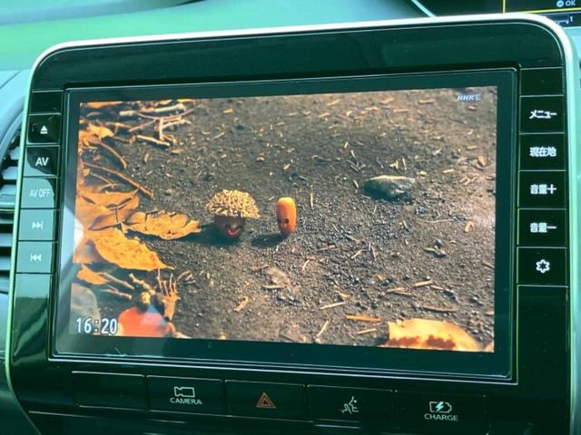 セレナ ｅパワーハイウェイスターＶ　新品タイヤ／保証書／純正　１０インチ　ＳＤナビ／エマージェンシーブレーキ／両側電動スライドドア／アラウンドビューモニター／車線逸脱防止支援システム／ドライブレコーダー　純正／ヘッドランプ　ＬＥＤ（12枚目）