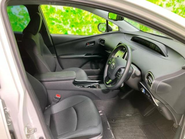 プリウス A 新品タイヤ/保証書/ディスプレイオーディオ+ナビ8インチ/衝突安全装置/パノラミックビューモニター/車線逸脱防止支援システム/ドライブレコーダー 社外/ヘッドランプ LED/USBジャック ドラレコ(4枚目)