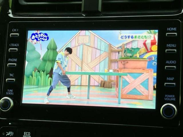 プリウス A 新品タイヤ/保証書/ディスプレイオーディオ+ナビ8インチ/衝突安全装置/パノラミックビューモニター/車線逸脱防止支援システム/ドライブレコーダー 社外/ヘッドランプ LED/USBジャック ドラレコ(12枚目)