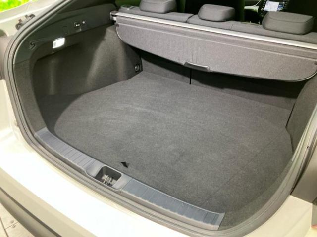 プリウス A 新品タイヤ/保証書/ディスプレイオーディオ+ナビ8インチ/衝突安全装置/パノラミックビューモニター/車線逸脱防止支援システム/ドライブレコーダー 社外/ヘッドランプ LED/USBジャック ドラレコ(26枚目)