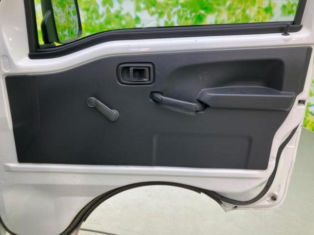 ハイゼットトラック スタンダード　新品タイヤ／禁煙車／エアバッグ　運転席／パワーステアリング／マニュアルエアコン／ユーザー買取車／最大積載量３５０ｋｇ／アクセサリーソケット／間欠ワイパー／ヘッドライトレベライザー／三方開／ラジオ（7枚目）