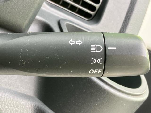 ハイゼットトラック スタンダード　新品タイヤ／禁煙車／エアバッグ　運転席／パワーステアリング／マニュアルエアコン／ユーザー買取車／最大積載量３５０ｋｇ／アクセサリーソケット／間欠ワイパー／ヘッドライトレベライザー／三方開／ラジオ（12枚目）