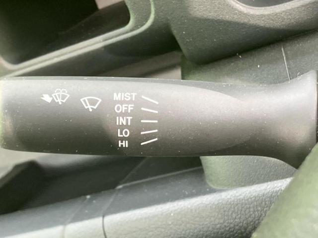 ハイゼットトラック スタンダード　新品タイヤ／禁煙車／エアバッグ　運転席／パワーステアリング／マニュアルエアコン／ユーザー買取車／最大積載量３５０ｋｇ／アクセサリーソケット／間欠ワイパー／ヘッドライトレベライザー／三方開／ラジオ（13枚目）