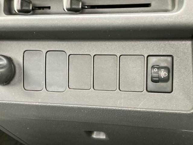 ハイゼットトラック スタンダード　新品タイヤ／禁煙車／エアバッグ　運転席／パワーステアリング／マニュアルエアコン／ユーザー買取車／最大積載量３５０ｋｇ／アクセサリーソケット／間欠ワイパー／ヘッドライトレベライザー／三方開／ラジオ（18枚目）