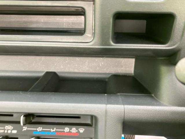 ハイゼットトラック スタンダード　新品タイヤ／禁煙車／エアバッグ　運転席／パワーステアリング／マニュアルエアコン／ユーザー買取車／最大積載量３５０ｋｇ／アクセサリーソケット／間欠ワイパー／ヘッドライトレベライザー／三方開／ラジオ（30枚目）