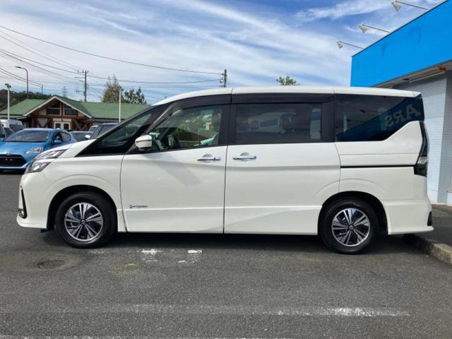 セレナ eパワーハイウェイスターV 新品タイヤ/保証書/純正 10インチ SDナビ/インテリジェントルームミラー/衝突安全装置/両側電動スライドドア/アラウンドビューモニター/車線逸脱防止支援システム/プロパイロット 全周囲カメラ(2枚目)