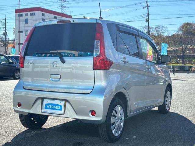 デイズ J 新品タイヤ/保証書/社外 SDナビ/Bluetooth接続/EBD付ABS/ワンセグTV/禁煙車/エアバッグ 運転席/エアバッグ 助手席/パワーウインドウ/キーレスエントリー/パワーステアリング(3枚目)