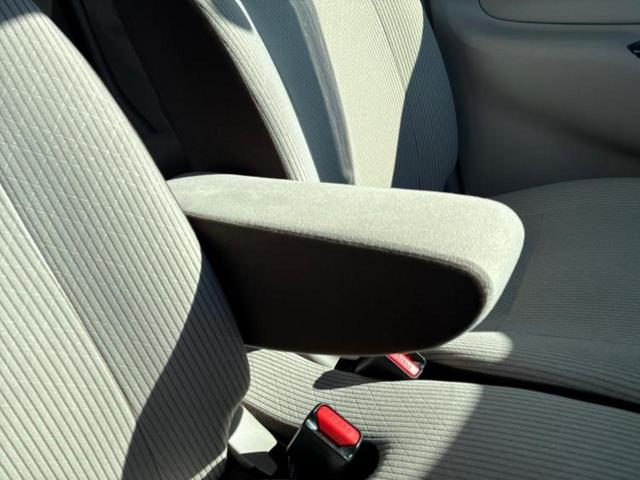 デイズ J 新品タイヤ/保証書/社外 SDナビ/Bluetooth接続/EBD付ABS/ワンセグTV/禁煙車/エアバッグ 運転席/エアバッグ 助手席/パワーウインドウ/キーレスエントリー/パワーステアリング(24枚目)