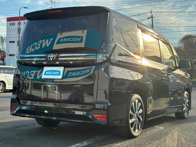 ヴォクシー S-Z 新品タイヤ/保証書/ディスプレイオーディオ+ナビ/衝突安全装置/両側電動スライドドア/シートヒーター/車線逸脱防止支援システム/シート ハーフレザー/ヘッドランプ LED/ETC 衝突被害軽減システム(3枚目)