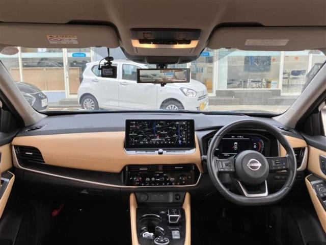 エクストレイル 4WD G e-4ORCE 新品タイヤ/BOSE/保証書/純正 12.3インチ メモリーナビ/インテリジェントルームミラー/エマージェンシーブレーキ/シートヒーター 全席/アラウンドビューモニター/車線逸脱防止支援システム(8枚目)