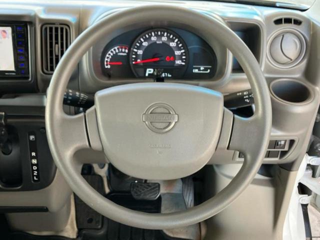 ＷＥＣＡＲＳの展示場では実際に見て、触ってお車をお選びいただけます！知識の豊富な営業スタッフが様々なカーライフをご提案いたします！