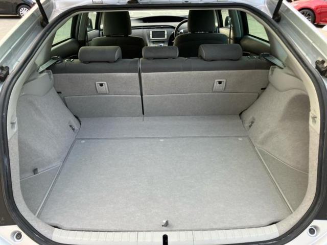 プリウス L 保証書/純正 SDナビ/ETC/EBD付ABS/横滑り防止装置/アイドリングストップ/ワンセグTV/禁煙車/エアバッグ 運転席/エアバッグ 助手席/エアバッグ サイド 盗難防止装置 オートライト(8枚目)