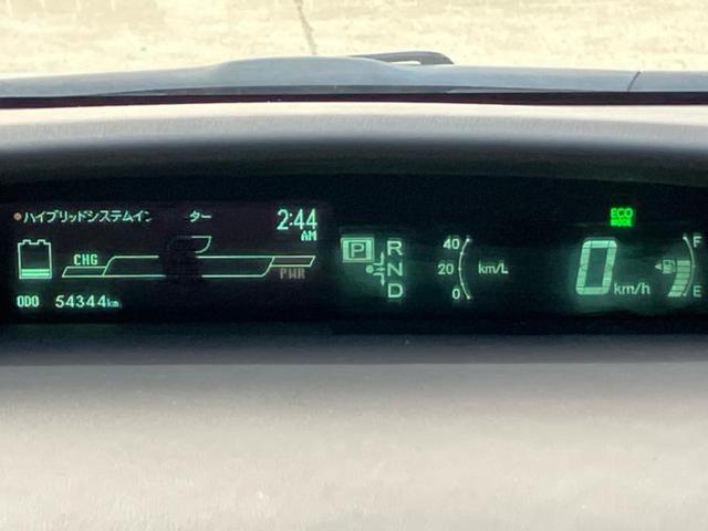プリウス L 保証書/純正 SDナビ/ETC/EBD付ABS/横滑り防止装置/アイドリングストップ/ワンセグTV/禁煙車/エアバッグ 運転席/エアバッグ 助手席/エアバッグ サイド 盗難防止装置 オートライト(12枚目)