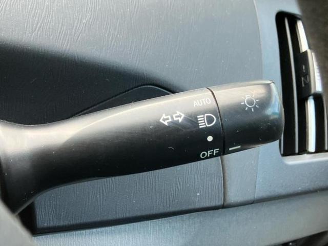 プリウス L 保証書/純正 SDナビ/ETC/EBD付ABS/横滑り防止装置/アイドリングストップ/ワンセグTV/禁煙車/エアバッグ 運転席/エアバッグ 助手席/エアバッグ サイド 盗難防止装置 オートライト(14枚目)