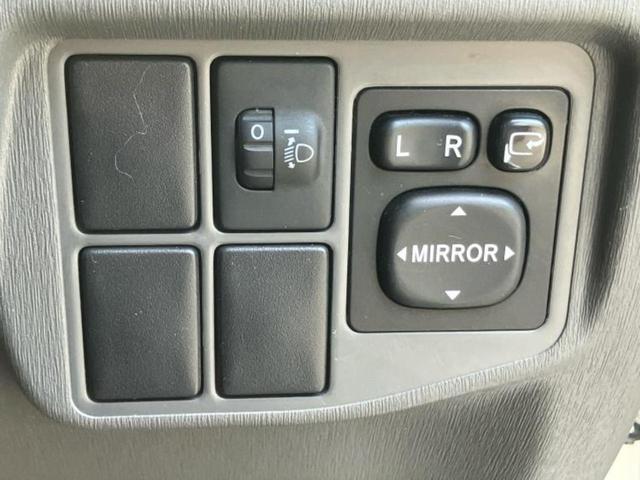 プリウス L 保証書/純正 SDナビ/ETC/EBD付ABS/横滑り防止装置/アイドリングストップ/ワンセグTV/禁煙車/エアバッグ 運転席/エアバッグ 助手席/エアバッグ サイド 盗難防止装置 オートライト(18枚目)