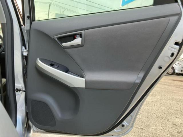 プリウス L 保証書/純正 SDナビ/ETC/EBD付ABS/横滑り防止装置/アイドリングストップ/ワンセグTV/禁煙車/エアバッグ 運転席/エアバッグ 助手席/エアバッグ サイド 盗難防止装置 オートライト(21枚目)