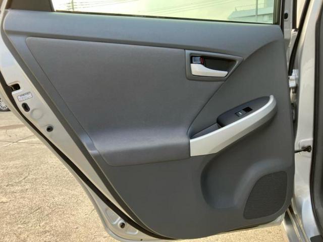 プリウス L 保証書/純正 SDナビ/ETC/EBD付ABS/横滑り防止装置/アイドリングストップ/ワンセグTV/禁煙車/エアバッグ 運転席/エアバッグ 助手席/エアバッグ サイド 盗難防止装置 オートライト(23枚目)