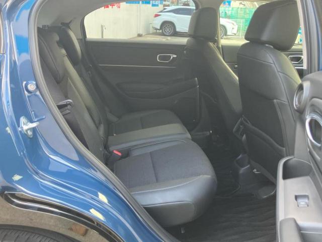 ヴェゼル eHEV Z 保証書/ディスプレイオーディオ+ナビ/衝突安全装置/シートヒーター/車線逸脱防止支援システム/シート ハーフレザー/電動バックドア/ヘッドランプ LED/ETC/EBD付ABS 衝突被害軽減システム(5枚目)