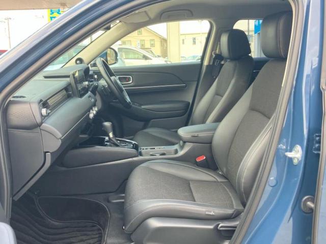 ヴェゼル eHEV Z 保証書/ディスプレイオーディオ+ナビ/衝突安全装置/シートヒーター/車線逸脱防止支援システム/シート ハーフレザー/電動バックドア/ヘッドランプ LED/ETC/EBD付ABS 衝突被害軽減システム(6枚目)