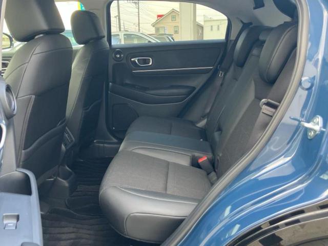 ヴェゼル eHEV Z 保証書/ディスプレイオーディオ+ナビ/衝突安全装置/シートヒーター/車線逸脱防止支援システム/シート ハーフレザー/電動バックドア/ヘッドランプ LED/ETC/EBD付ABS 衝突被害軽減システム(7枚目)