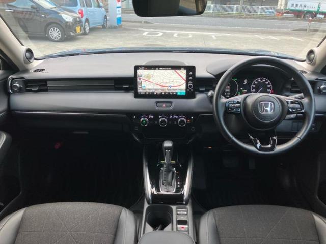 ヴェゼル eHEV Z 保証書/ディスプレイオーディオ+ナビ/衝突安全装置/シートヒーター/車線逸脱防止支援システム/シート ハーフレザー/電動バックドア/ヘッドランプ LED/ETC/EBD付ABS 衝突被害軽減システム(9枚目)